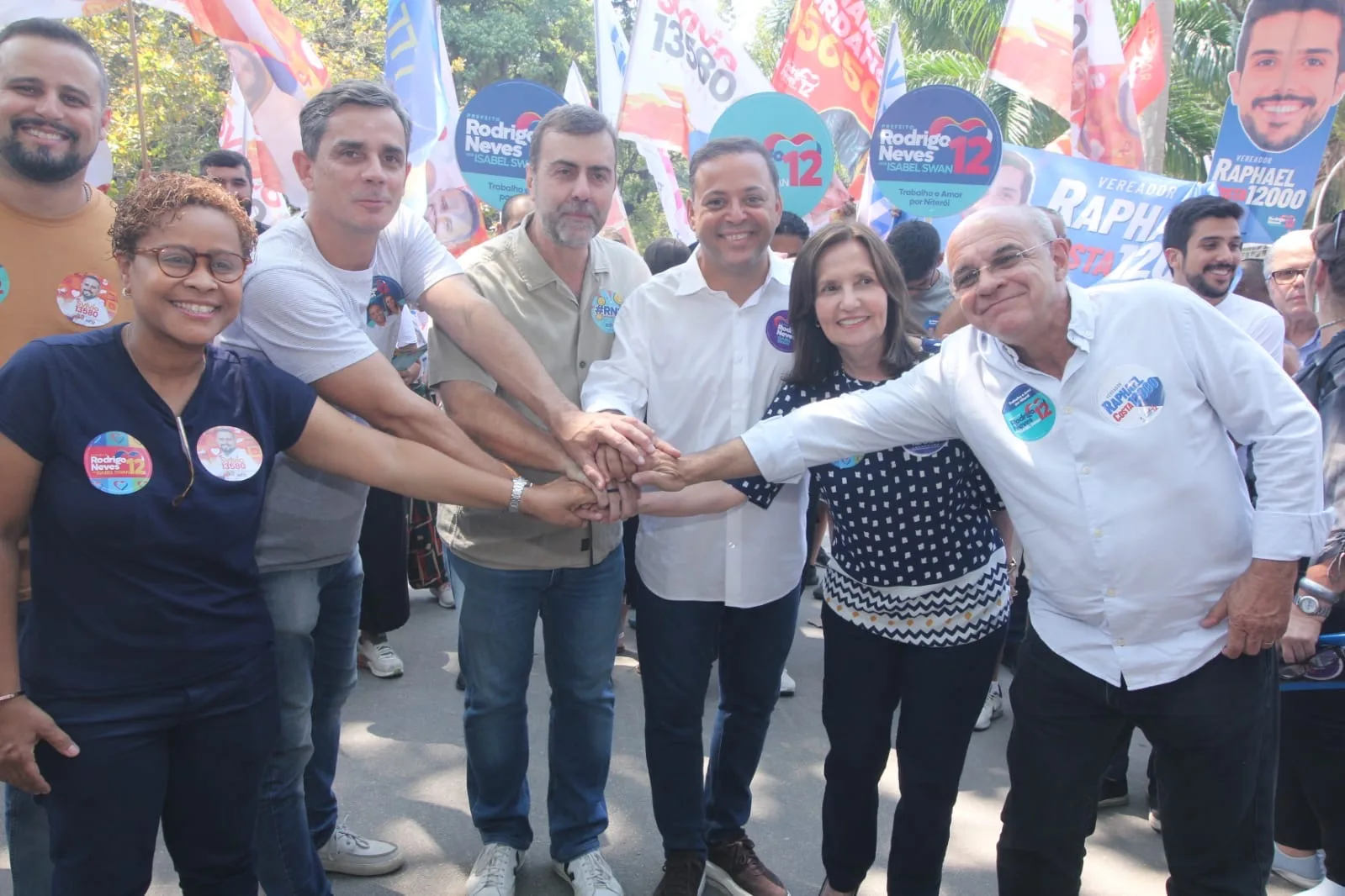 Deputada Verônica Lima (PT), Prefeito de Maricá Fabiano Horta (PT), Marcelo Freixo (PT), Rodrigo Neves (PDT), Delegada Martha Rocha (PDT) e o deputado federal Eduardo Bandeira de Mello (PSB). Foto: Divulgação