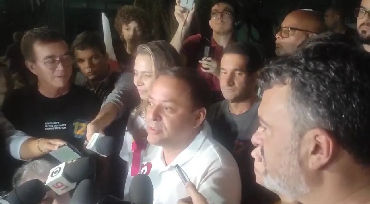 Rodrigo Neves fala com a Imprensa após a vitória no segundo turno em Niterói. Assista abaixo.