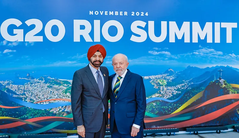 Presidente da República, Luiz Inácio Lula da Silva, durante cumprimentos aos líderes do G20 nesta segunda-feira (18) no Rio de Janeiro. Foto: Ricardo Stuckert/PR