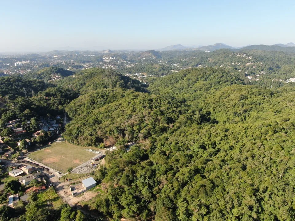 Campo de futebol e área esportiva na Estrada da Fazendinha | Divulgação