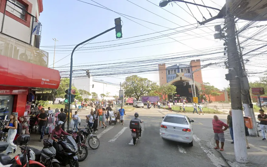 Rua São João esquina com Av. Visconde do Rio Branco | Reprodução