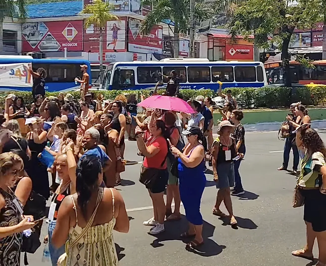 Manifestação na Avenida Marquês do Paraná, Centro de Niterói. Divulgação