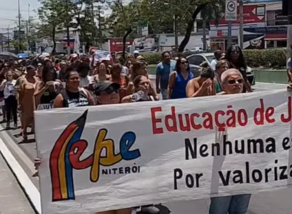 Manifestação na Avenida Marquês do Paraná, Centro de Niterói. Divulgação