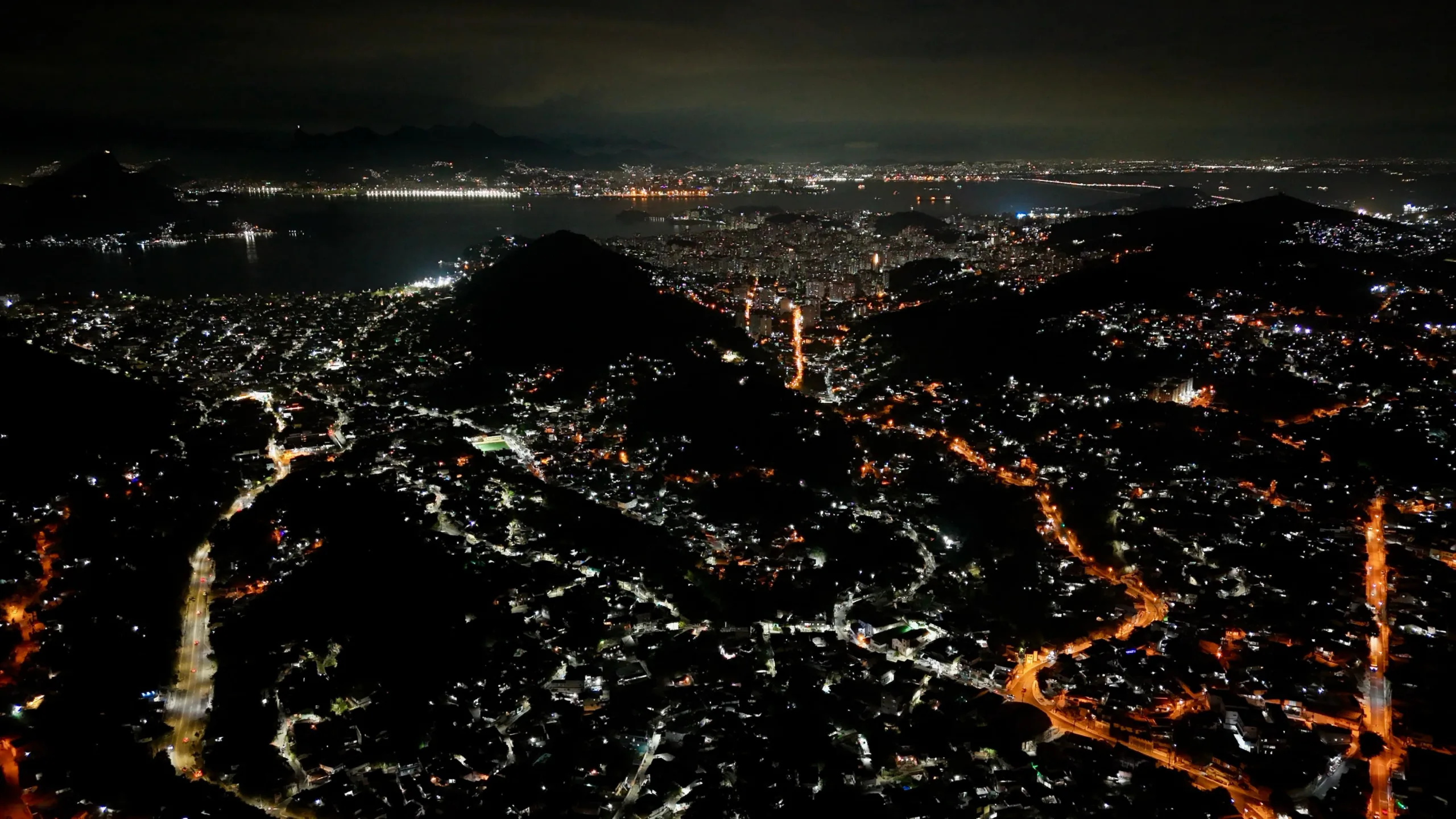 Foto: Sérgio Bonelli | Iluminação no Badu
