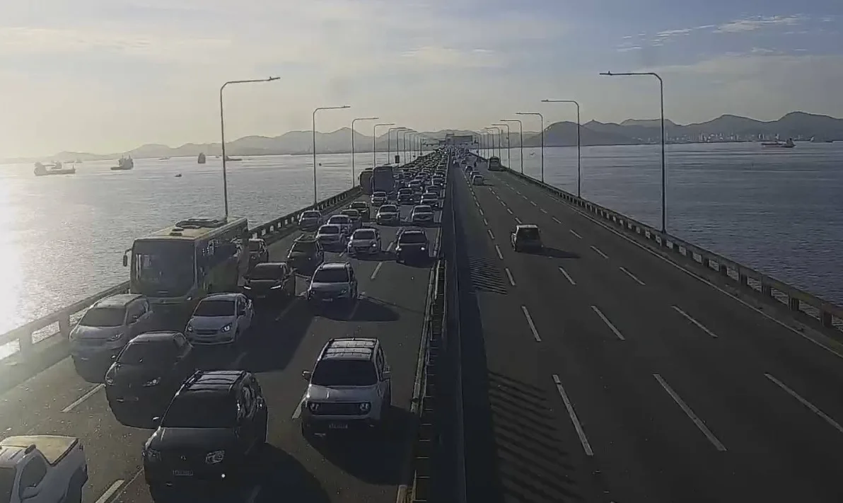 Ponte Rio-Niterói na manha desta quinta-feira (24). Foto: Ecovias Ponte Ponte Rio-Niterói na manha desta quinta-feira (24). Foto: Ecovias Ponte