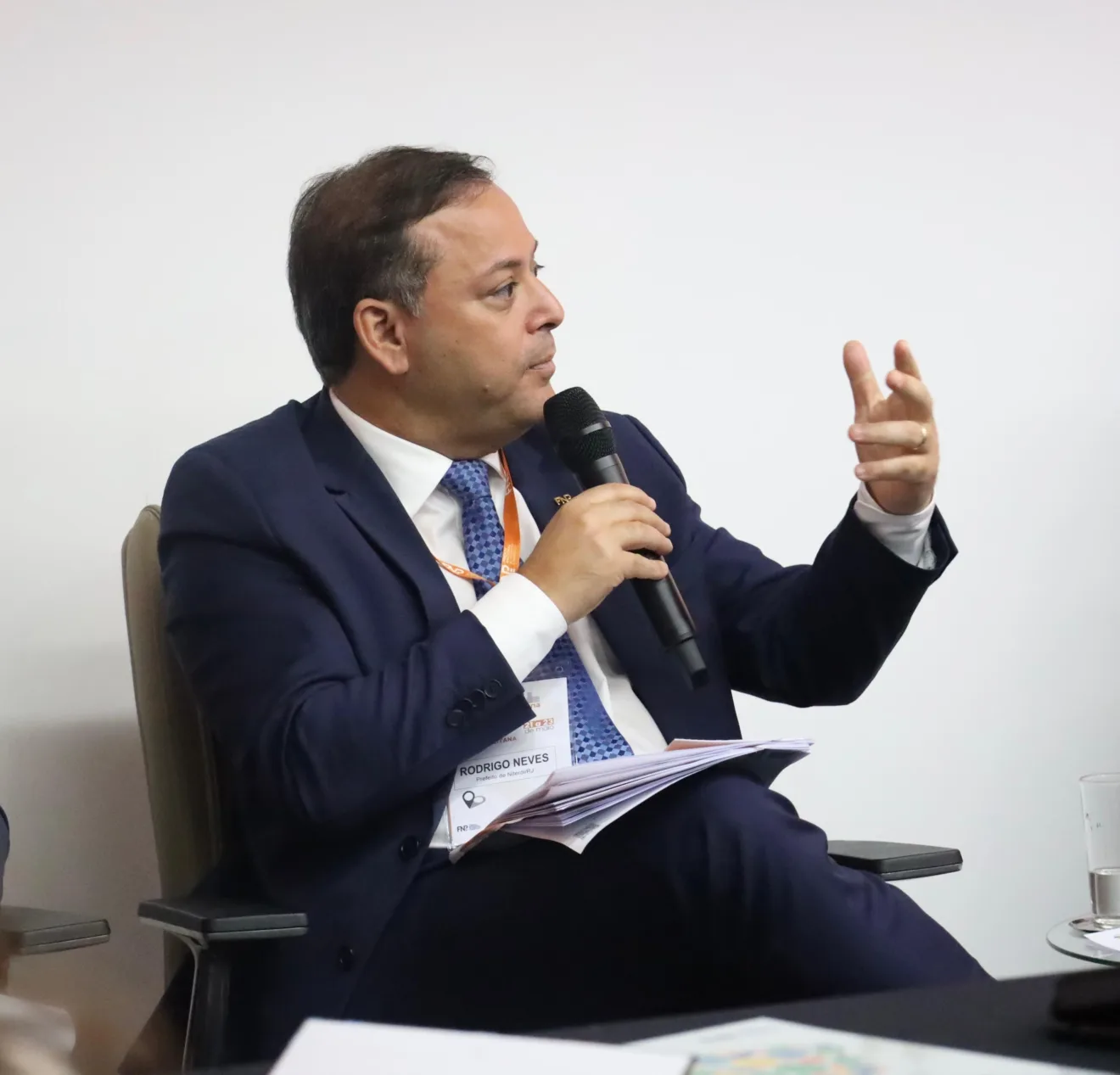 Rodrigo Neves, que é vice presidente da FNP, destacou a necessidade de mais recursos e programas para municípios com os menores IDHs | Foto: Luciana Carneiro Rodrigo Neves, que é vice presidente da FNP, destacou a necessidade de mais recursos e programas para municípios com os menores IDHs | Foto: Luciana Carneiro