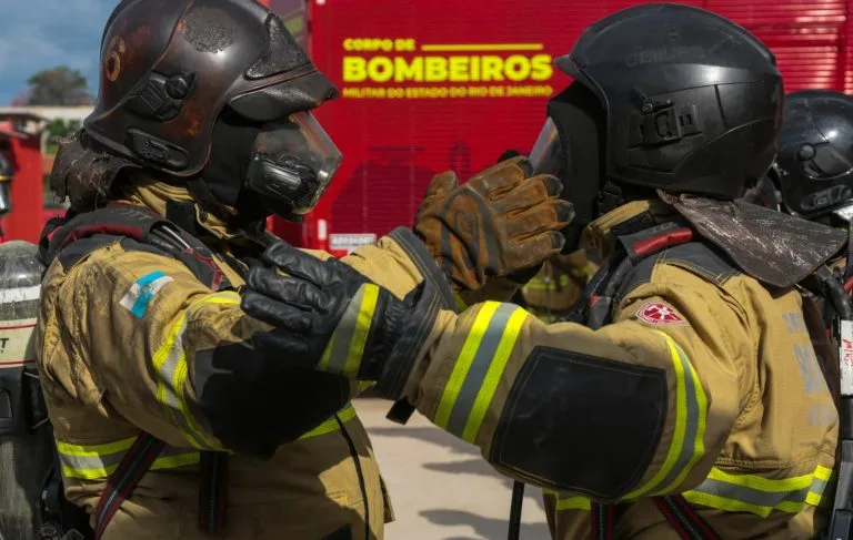 Corpo de Bombeiros Militar do Estado do Rio de Janeiro (CBMERJ) Corpo de Bombeiros Militar do Estado do Rio de Janeiro (CBMERJ)