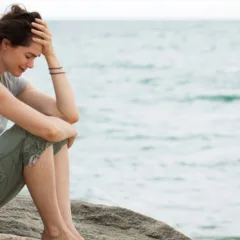 7 razões emocionais que explicam o choro constante