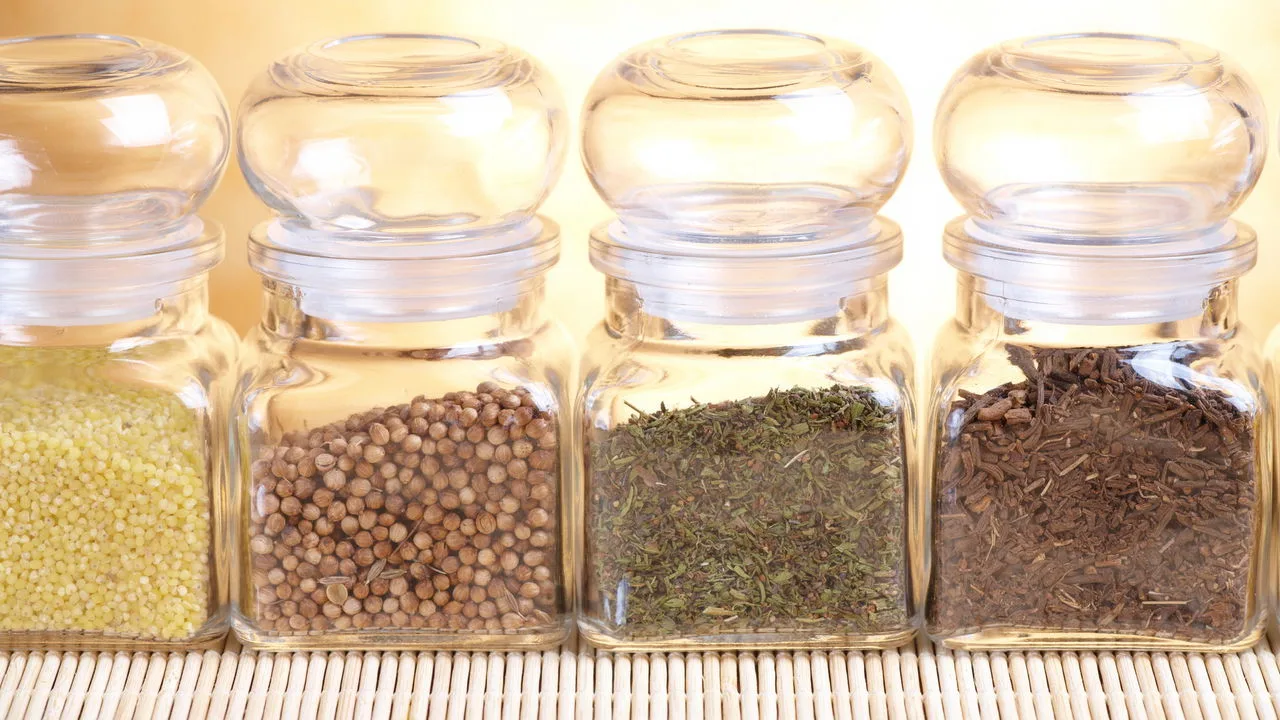Cultive 4 temperos aromáticos