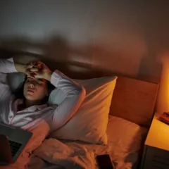 Hábitos noturnos moldam seus sonhos de forma sutil