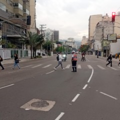 Av. Roberto Silveira, altura do Rio Cricket apresentando fluxo bom de veículos. Foto: Nittrans