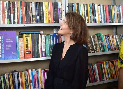 Biblioteca Mariana Gross
