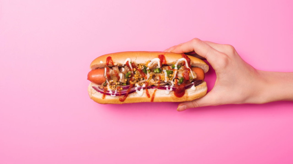 Comer cachorro-quente