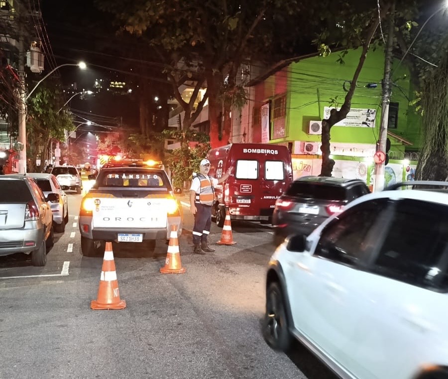 Cheiro forte de queimado intriga moradores em Niterói Cheiro forte de queimado intriga moradores em Niterói