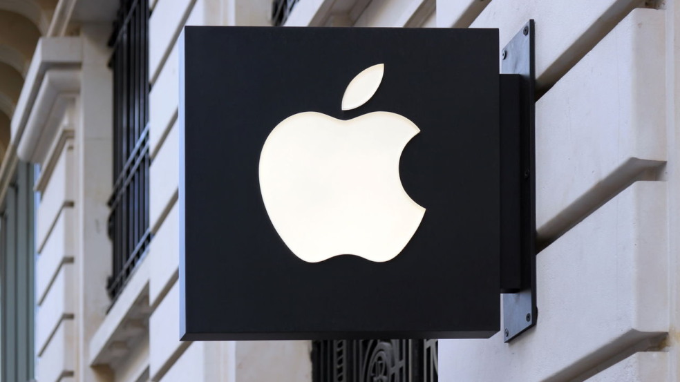 Apple Apple