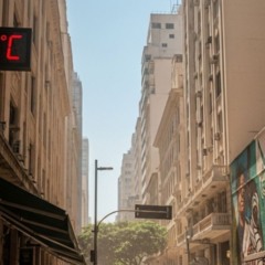Alerta de calor extremo exige hidratação constante e ambientes bem ventilados