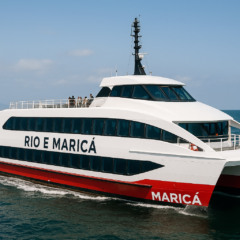 Ferry boat entre Rio e Maricá | Imagem gerada por IA