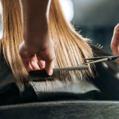 Seu rosto é redondo e este corte de cabelo