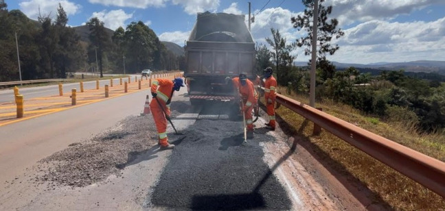 Manutenção na BR-040