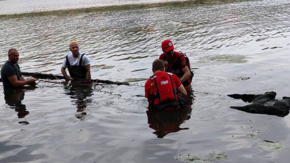 Relíquia de três séculos é descoberta por mergulhadores no rio Narew