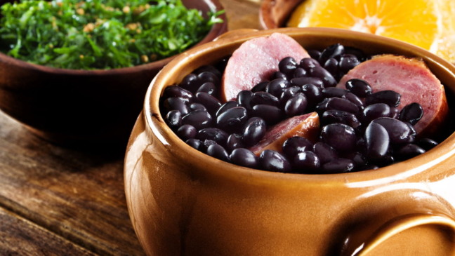 Comidas típicas cariocas vão das praias aos botequins Comidas típicas cariocas vão das praias aos botequins