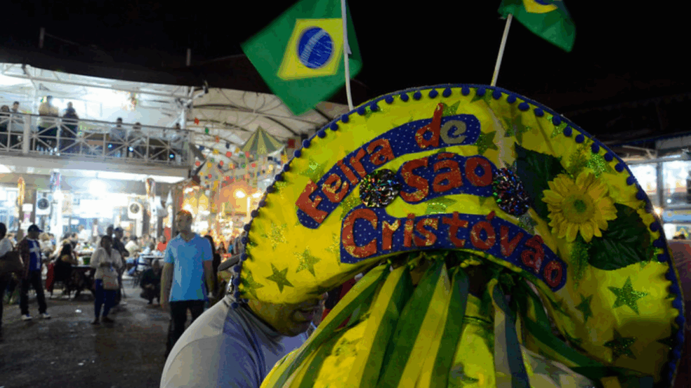 A Feira de São Cristóvão é reconhecida por transportar a autêntica cultura nordestina para o coração do Rio de Janeiro A Feira de São Cristóvão é reconhecida por transportar a autêntica cultura nordestina para o coração do Rio de Janeiro