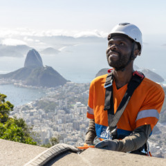 A ação desta quarta foi feita em parceria com o Santuário Cristo Redentor | Foto: William Werneck/Comlurb