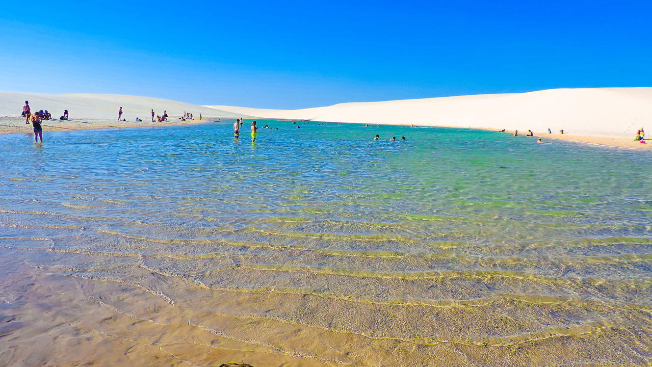 O Parque Nacional dos Lençóis Maranhenses, localizado em Barreirinhas, no Maranhão, é um dos destinos naturais mais procurados do Brasil