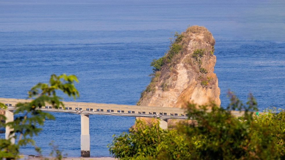 Praia de Boa Viagem é um dos recantos mais singulares e pouco explorados de Niterói