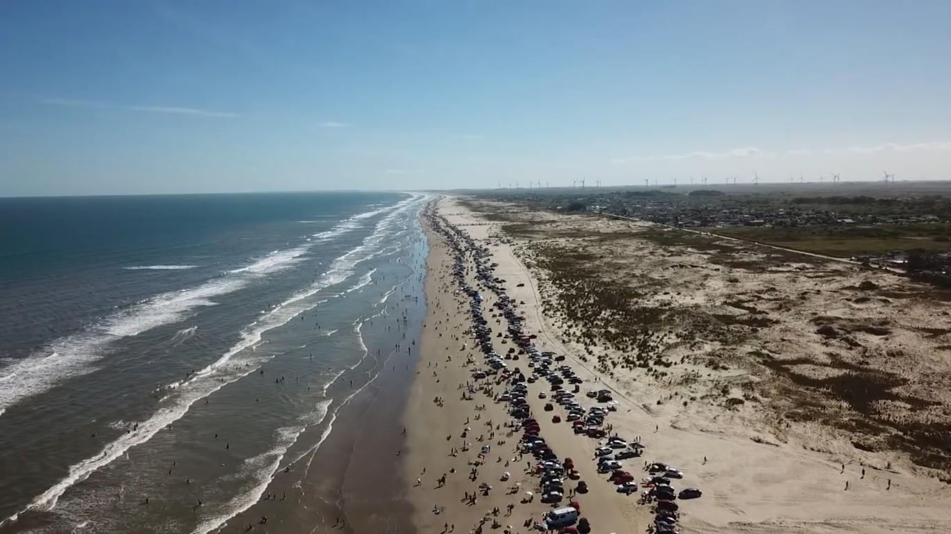 Esse paraíso é a maior praia do mundo e fica no Brasil