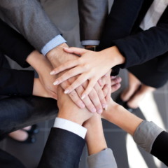 Signos que se destacam no trabalho em equipe