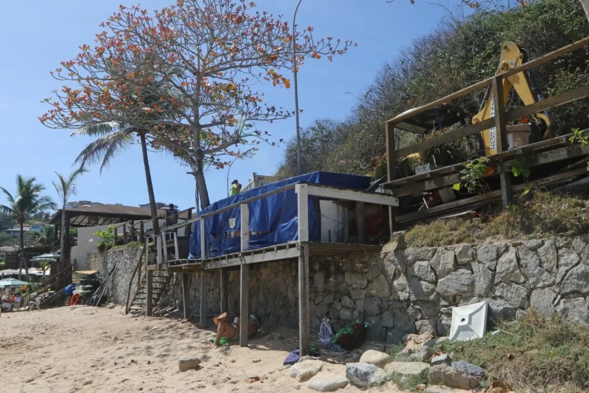 Restos de quiosques