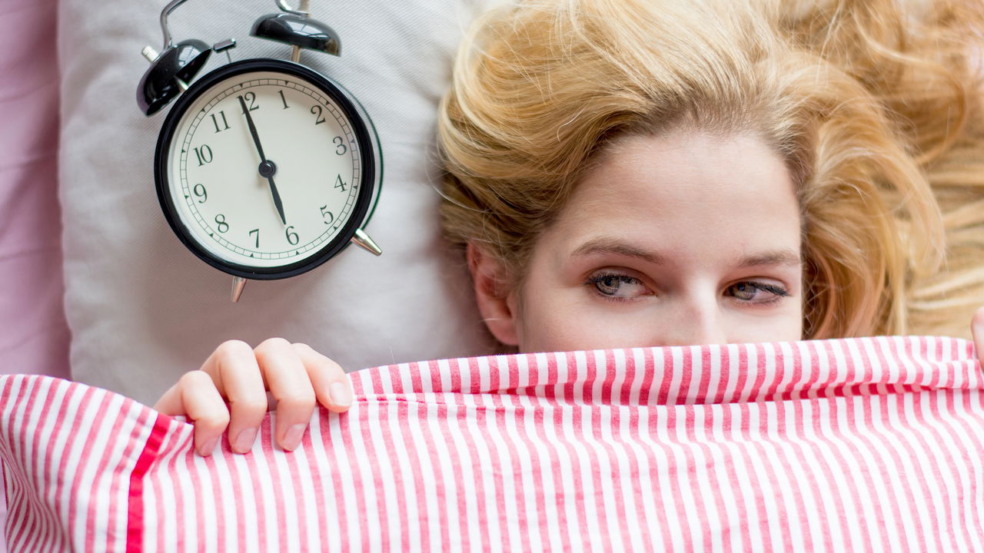 Acordar todos os dias no mesmo horário é um hábito natural para algumas pessoas e um desafio para outras, mas a ciência já investiga