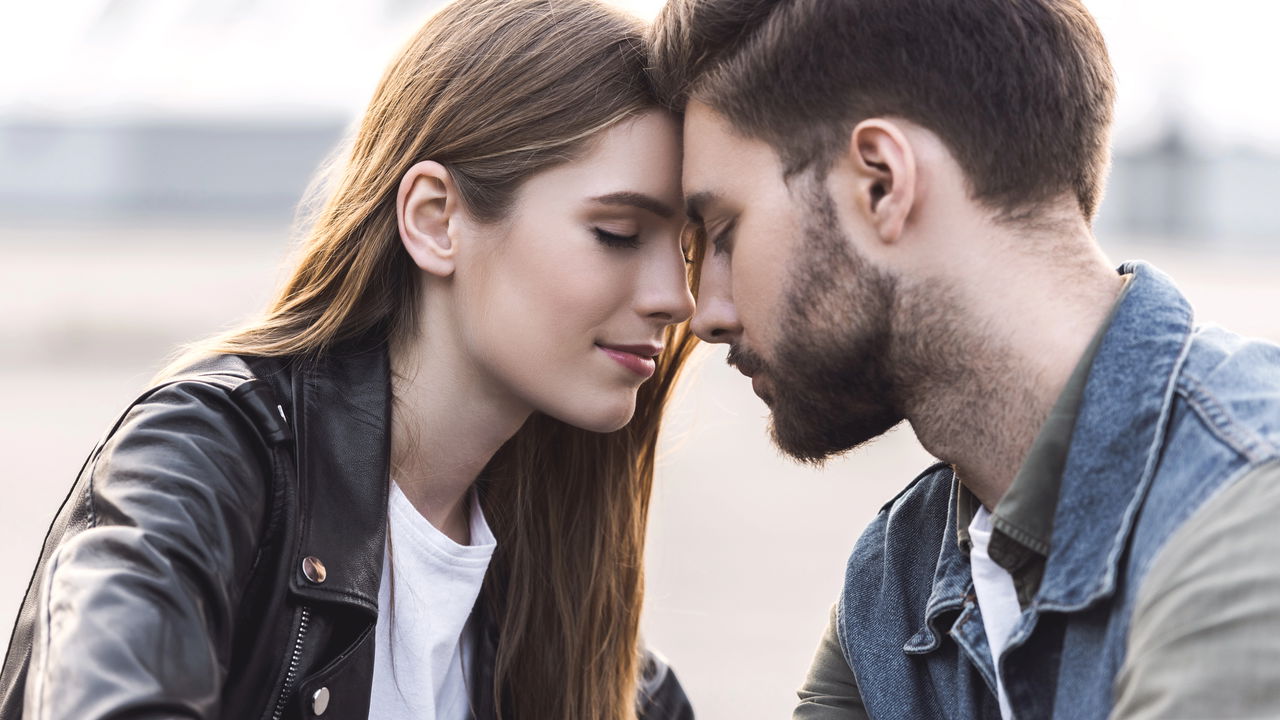 Estes 2 signos vão ter momentos de romance inesquecíveis nos próximos meses, atravessando transformações que prometem marcar a vida amorosa de maneira significativa