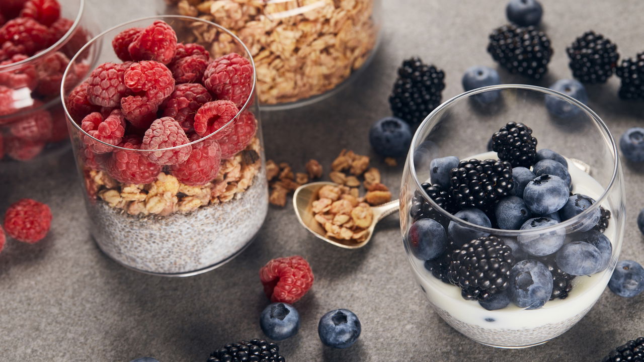Conheça a fruta que fortalece ossos e alivia dores musculares