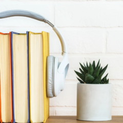 Nem e-book, nem livro físico: a leitura que está conquistando jovens