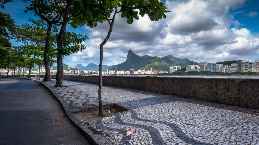 O bairro da Urca é reconhecido como um dos locais com maior riqueza histórica do Rio de Janeiro em 2025
