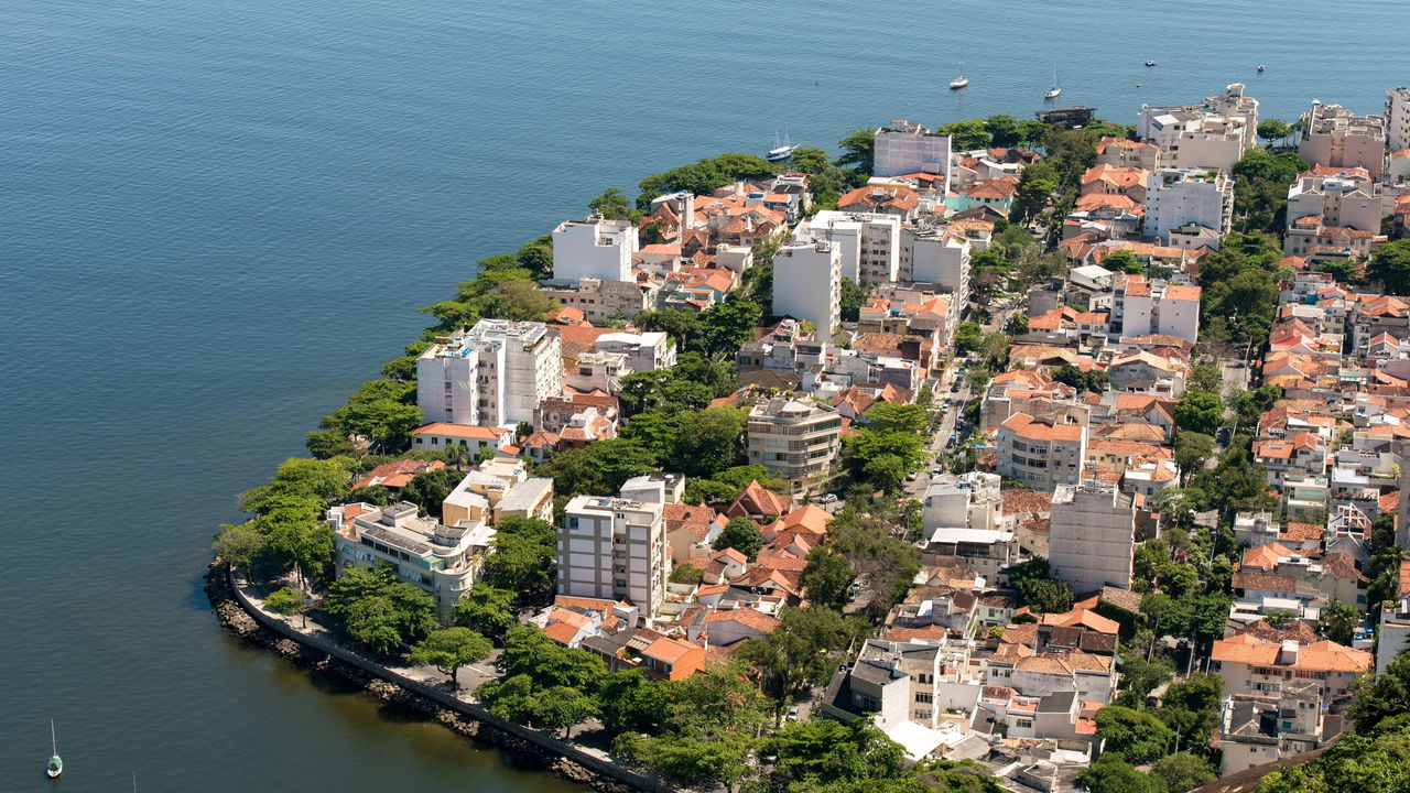 O bairro da Urca é reconhecido como um dos locais com maior riqueza histórica do Rio de Janeiro em 2025