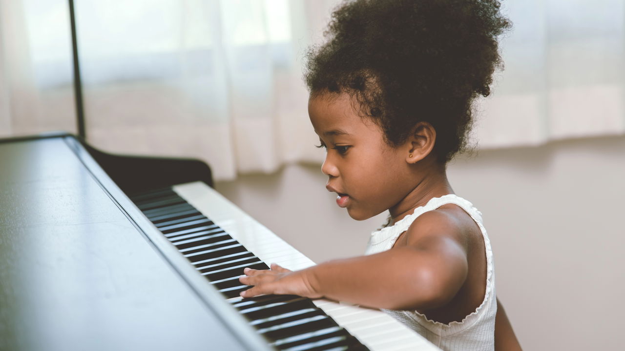 Benefícios da musicalização infantil para o desenvolvimento das crianças