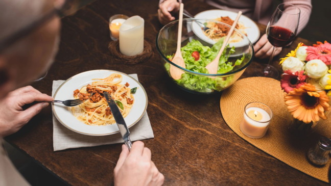 Nem privação, nem liberdade, encontre o equilíbrio na rotina alimentar