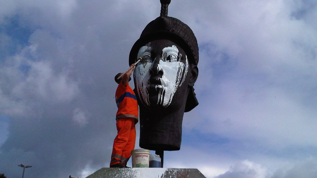 Curiosidades sobre a estátua de Zumbi dos Palmares na Praça Onze despertam interesse pelo significado histórico, artístico e social dessa obra localizada no coração do Rio de Janeiro