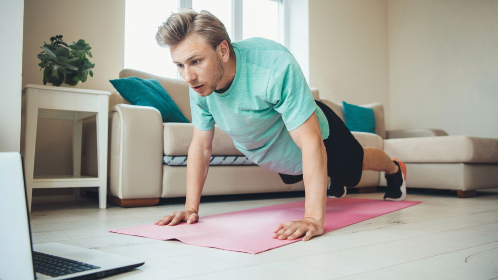 Os 3 melhores exercícios para encaixar na rotina corrida