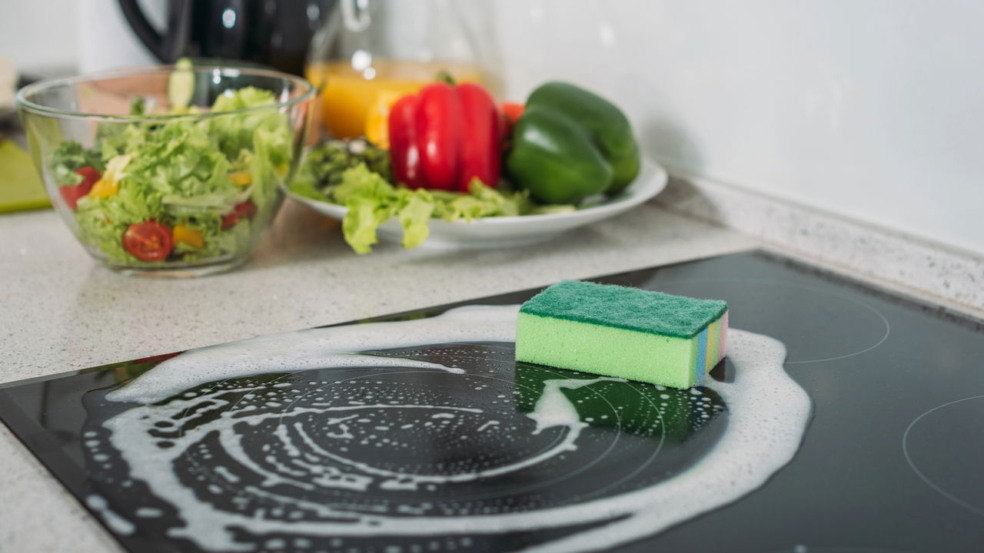 Como remover manchas do cooktop vidrocerâmico e manter seu brilho