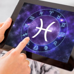 No universo da astrologia, alguns signos do zodíaco ganham destaque em determinados períodos, atraindo situações inusitadas, especialmente quando o assunto envolve paixão
