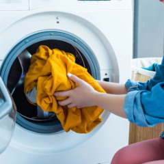 Por que as roupas não ficam com cheiro de amaciante depois da lavagem? Erros a evitar