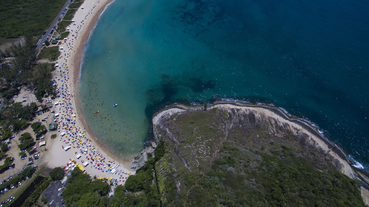 A praia de Grumari carrega muito mais do que paisagens intocadas no extremo oeste do Rio