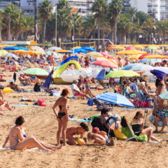 A Praia agitada até 15 km de Niterói se destaca entre os destinos preferidos de quem busca movimento e muita animação perto da cidade
