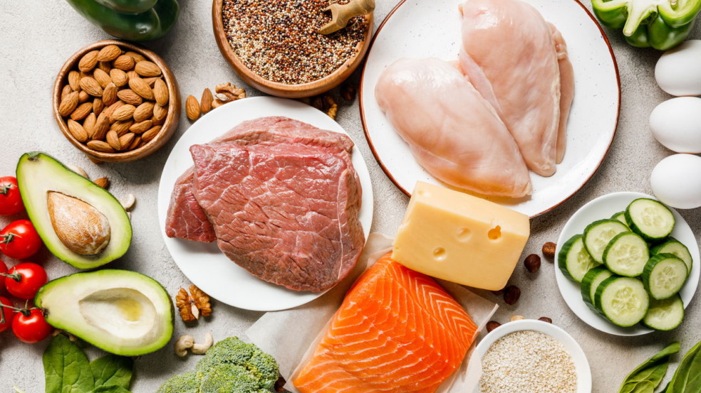 8 sinais de que você não consome a quantidade de proteína suficiente 8 sinais de que você não consome a quantidade de proteína suficiente
