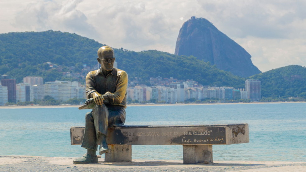 Rio de Janeiro dá as costas à tradição ao negligenciar monumentos históricos Rio de Janeiro dá as costas à tradição ao negligenciar monumentos históricos