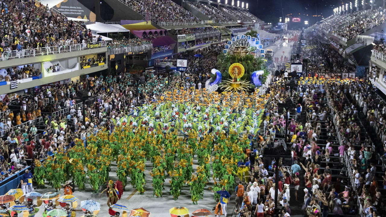 O sambódromo representa muito mais que um espaço para desfiles carnavalescos